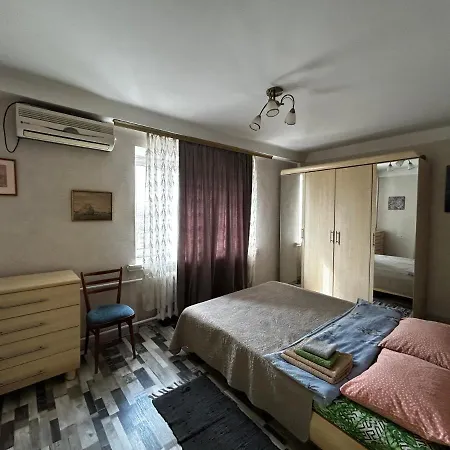 на русановке Apartment *